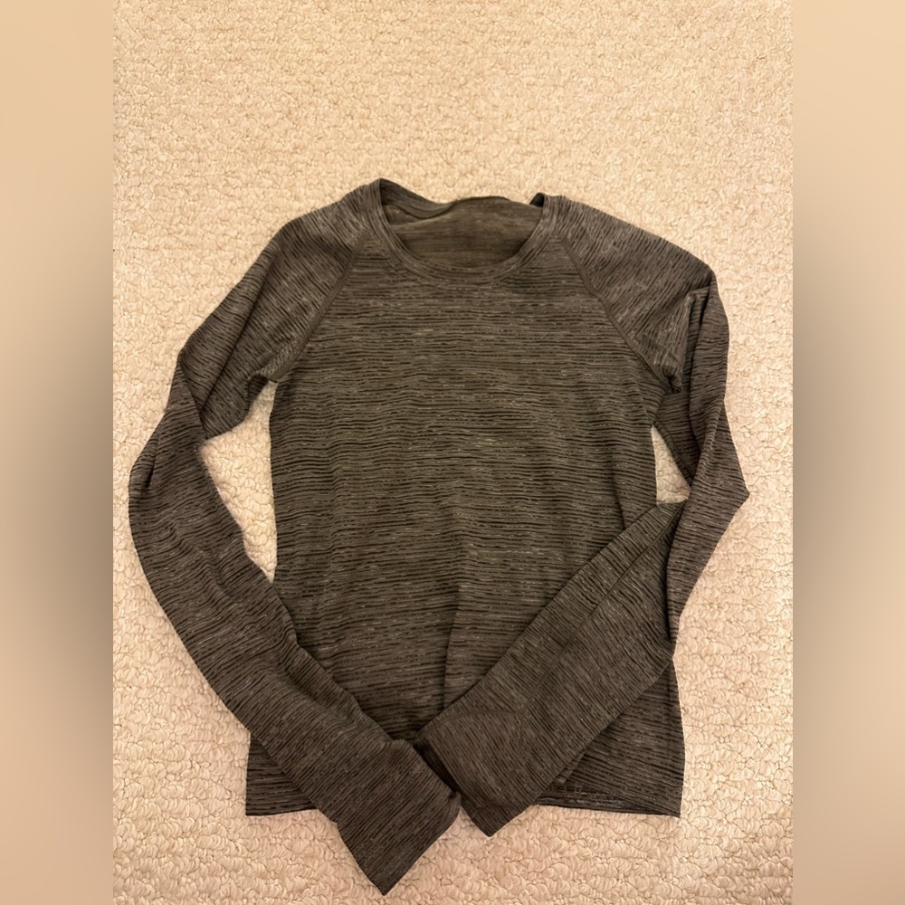 Swiftly Tech Long-Sleeve Shirt 2.0
Waist Length